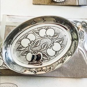 New decorative fruit platter